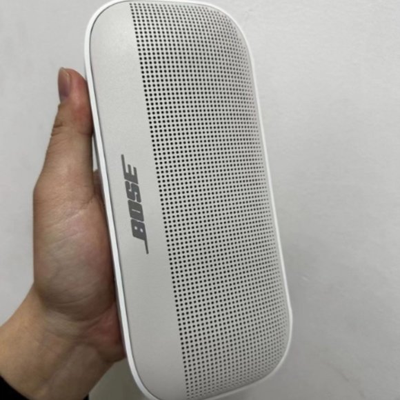 bose soundlink flex Doctor Small Dome Bluetooth speaker - Picture 1 of 3